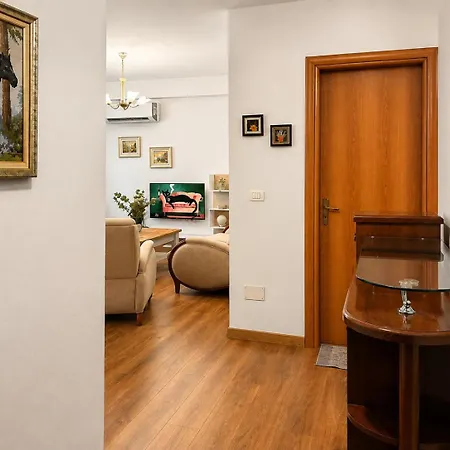 Matisse No28 With Two Balconies Apartmán